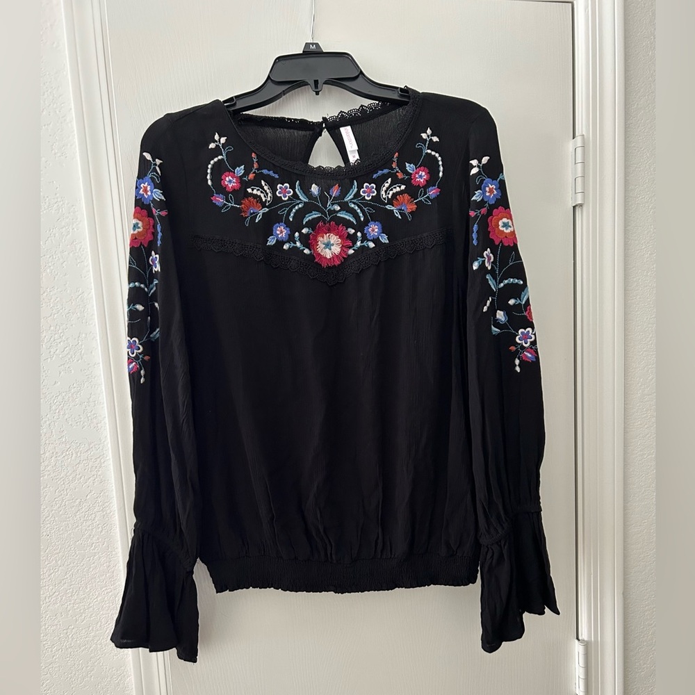 Xhilaration NWOT Black Long Bell Sleeve Blouse Top